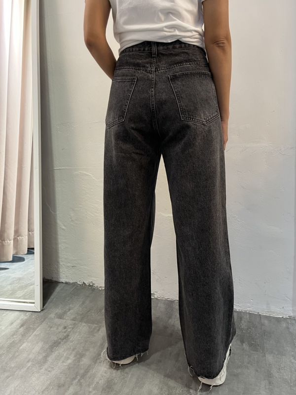 V017.造型釦牛仔褲 