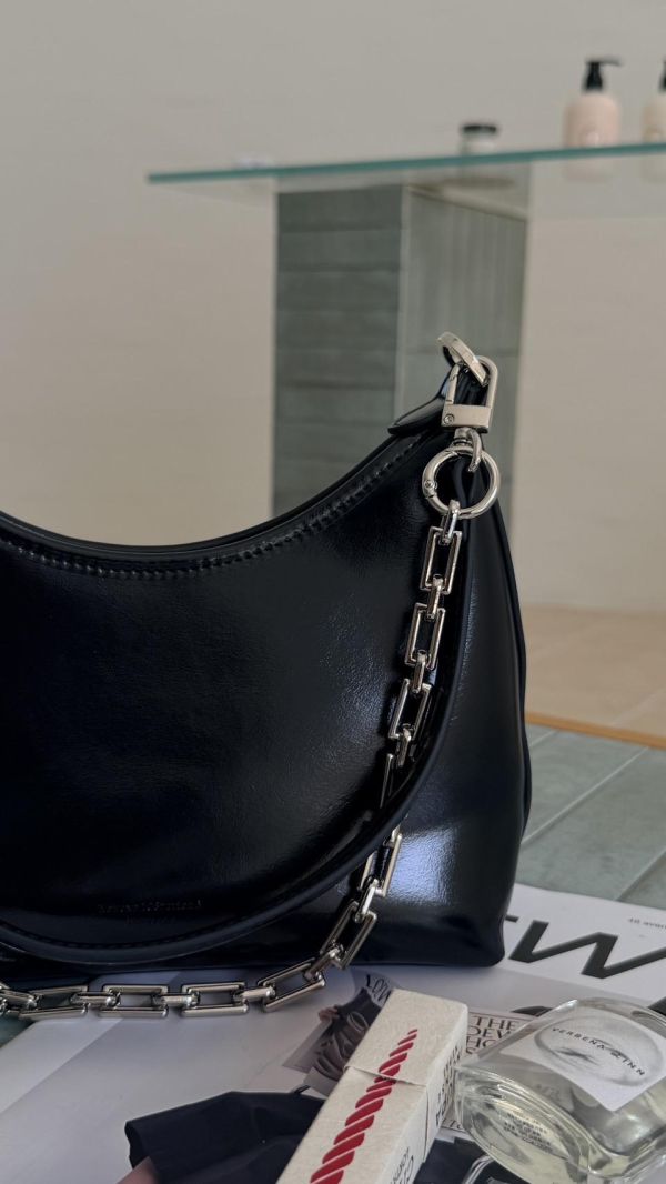 真皮雙鏈月牙包（黑色） 