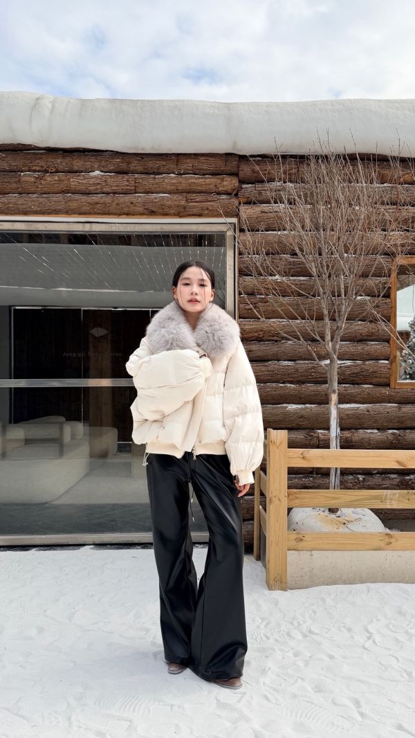 90%鴨絨狐狸毛外套（奶白） 