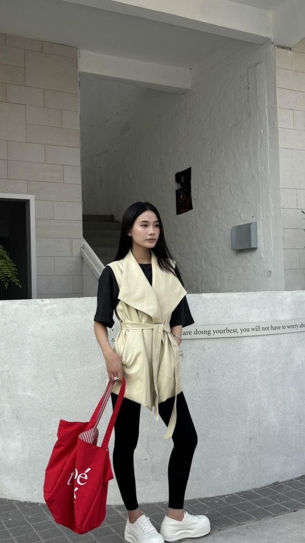 大翻領皮背心（杏色） 