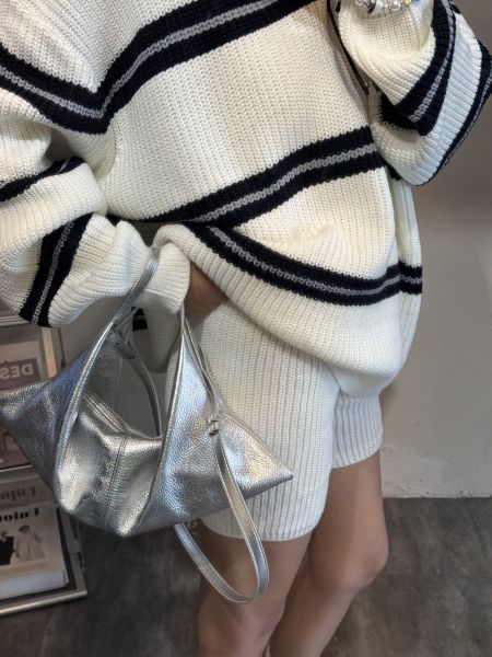 T02.V領線條針織短褲SET 