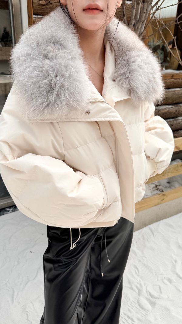 90%鴨絨狐狸毛外套（奶白） 