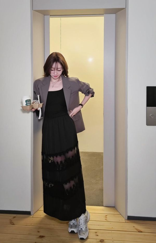 星星蕾絲緞面長裙 