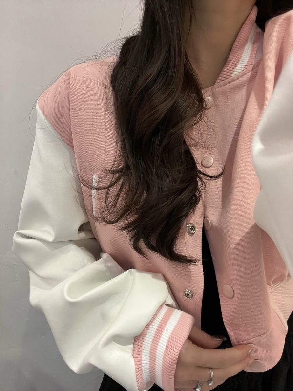 S18.棒球袖接皮外套 