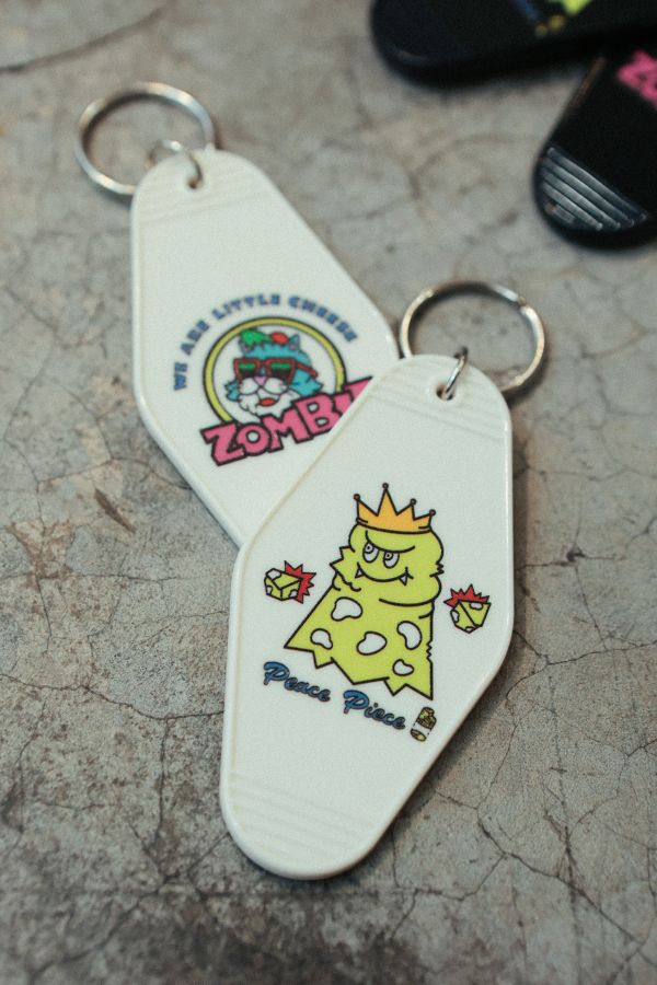 野島佑隆 YUTAKA NOJIMA  X ZOMBIE HOTEL KEYCHAIN 旅館房卡鑰匙圈 野島佑隆 YUTAKA NOJIMA  X ZOMBIE HOTEL KEYCHAIN 旅館房卡鑰匙圈