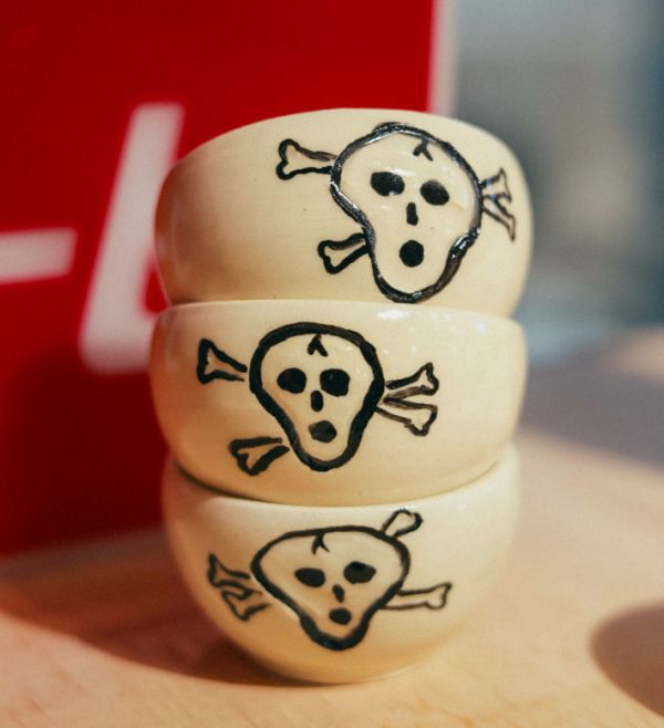DANNY D'S MUD SHOP 手工小茶杯 / (SKULL) DANNY D'S MUD SHOP 手工小茶杯 / (SKULL)