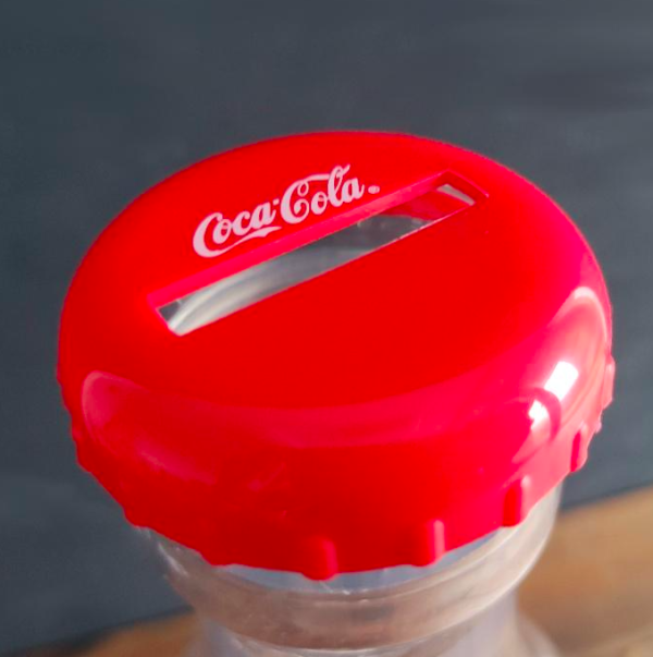 COCA COLA 可口可樂 透明存錢筒（附盒） COCA COLA 可口可樂 透明存錢筒