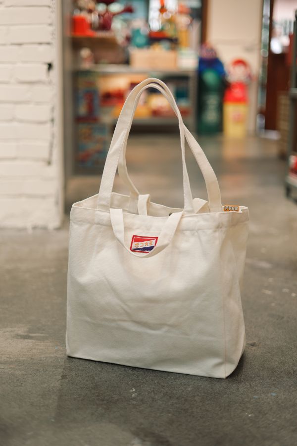 POKO ポコ大王 CHIKOCHAN TOTEBAG 立體口袋 帆布包 / 手提袋 (米白) POKO ポコ大王 CHIKOCHAN TOTEBAG 立體口袋 帆布包 / 手提袋 (米白)