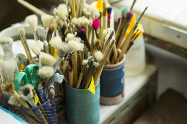 日本瀨戶燒招財貓（白 / 舉右手）(17公分) 日本瀨戶燒招財貓（白 / 舉右手）(17公分)