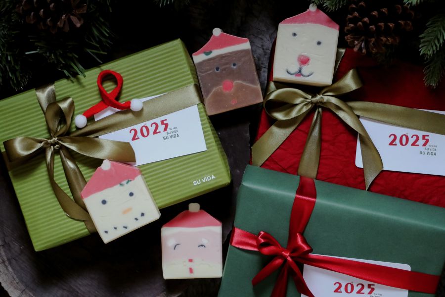 XMAS限定盲抽禮盒 聖誕節限定,聖誕禮盒,SUVIDA,SOAP,手工皂,沐浴,洗澡,精油,藝術,天然,儀式感,實用交換禮物,冷製皂,天然保濕因子,友善肌膚,環境友善,極簡生活,減少瓶瓶罐罐,無動物實驗,台灣製造,MADEINTAIWAN