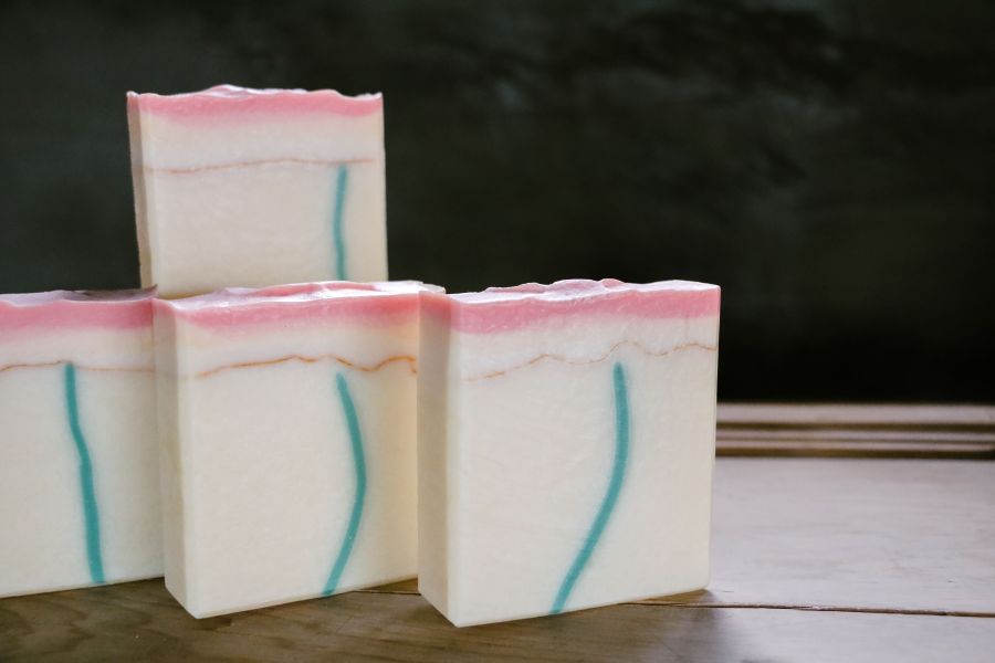 盛｜乾性肌適用 SUVIDA,SOAP,手工皂,沐浴,洗澡,精油,藝術,天然,儀式感,實用交換禮物,冷製皂,天然保濕因子,友善肌膚,環境友善,極簡生活,減少瓶瓶罐罐,無動物實驗,台灣製造,MADEINTAIWAN