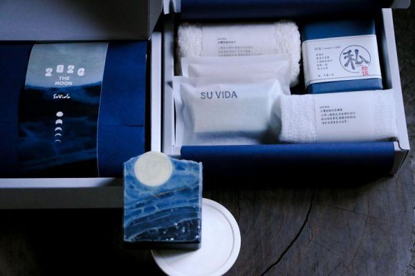 禮盒 | 中秋限定 | 預購中 中秋節限定,中秋禮盒,SUVIDA,SOAP,手工皂,沐浴,洗澡,精油,藝術,天然,儀式感,實用交換禮物,冷製皂,天然保濕因子,友善肌膚,環境友善,極簡生活,減少瓶瓶罐罐,無動物實驗,台灣製造,MADEINTAIWAN