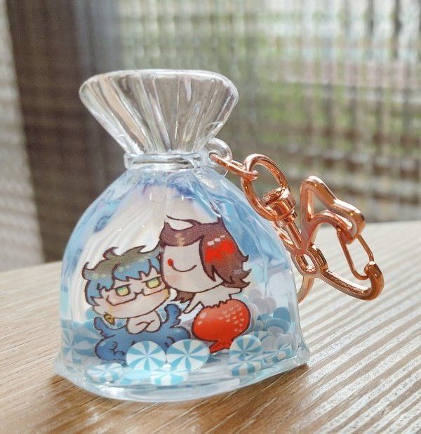 《神祕生物飼養金魚袋》 Oil Injection Charm　／Nijisanji-EN／VTuber　Ikeakuma　Goods　BY：Lileyn 