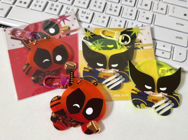 DP&WV Fluorescent Acrylic Charm　／Deadpool & Wolverine　Goods　BY：一給IJI 