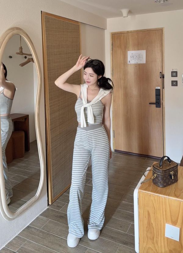 現貨 – 排釦針織小外套 