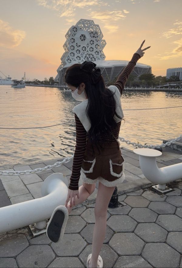 現貨 – 小雪人毛毛短褲 