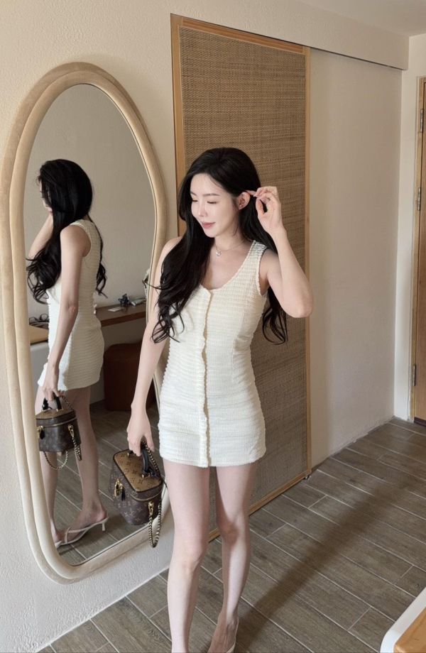 現貨 – 自帶腰身小洋裝 