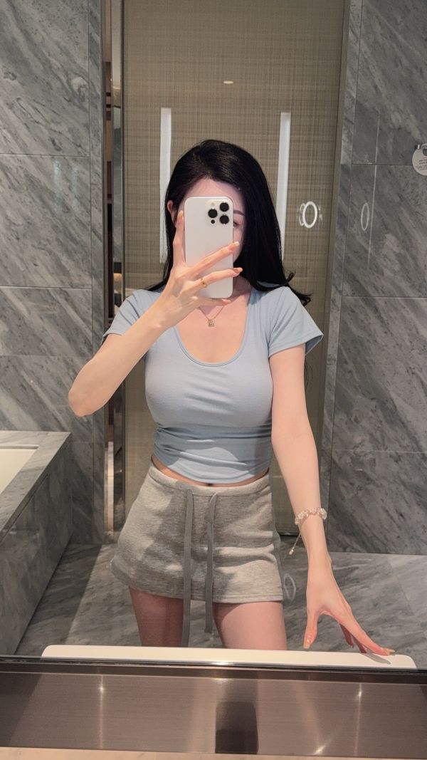 現貨 – 好身材罩杯T 