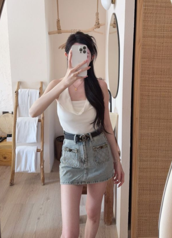 現貨 – 好身材垂領上衣 