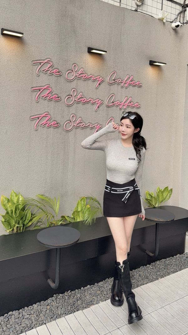 現貨 – miu系針織上衣 