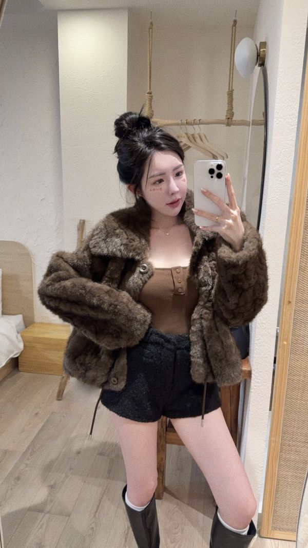 現貨 – 造型毛呢短褲 