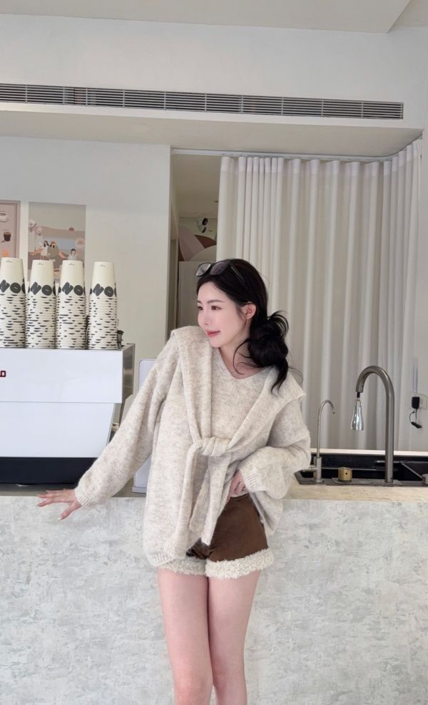 現貨 – 慵懶軟糯披肩毛衣 