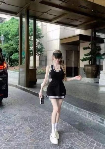 好身材運動休閒洋裝 
