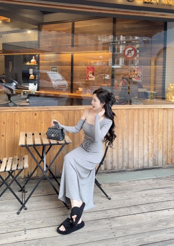 現貨 – 獨家設計長裙套裝 