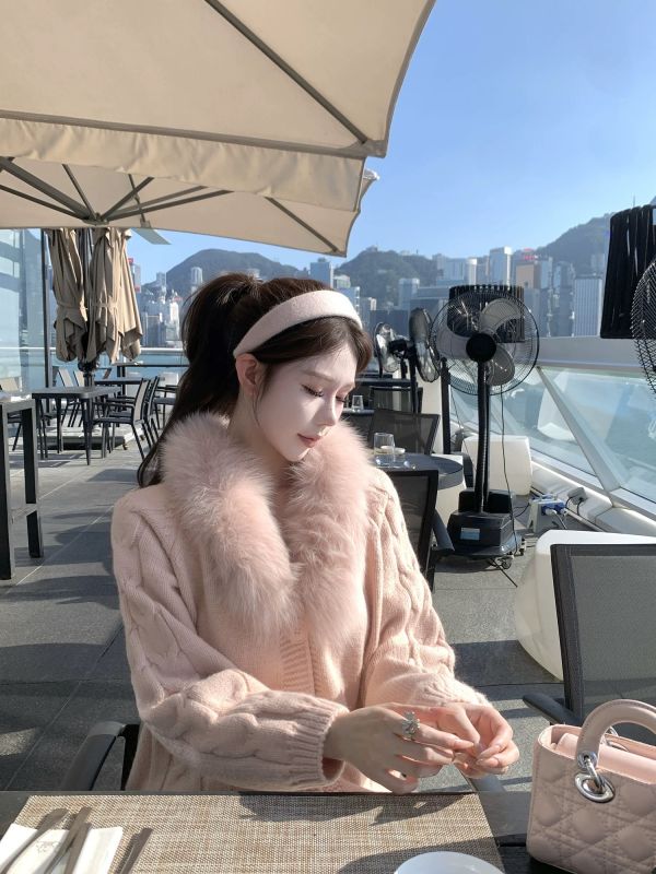 現貨 – 狐狸毛領針織毛衣外套 