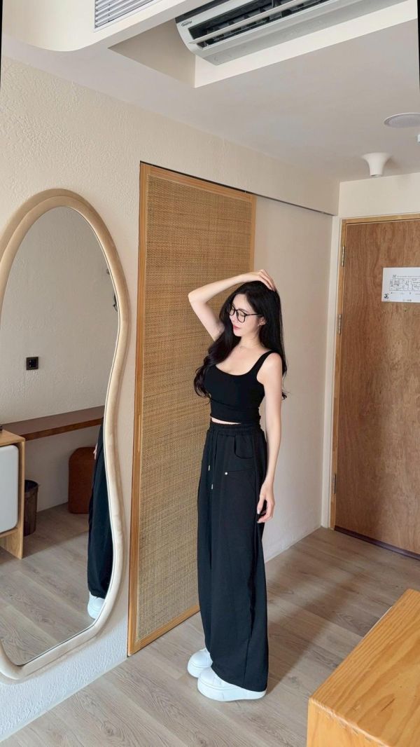 闆娘激推 ⋆ 歐美款方領小背心 