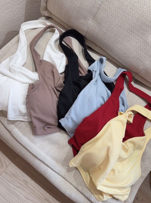 現貨 – 好身材垂領上衣 