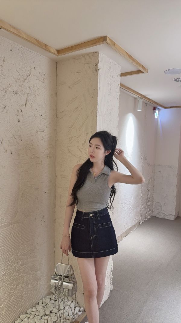 現貨 – 好身材小領背心 