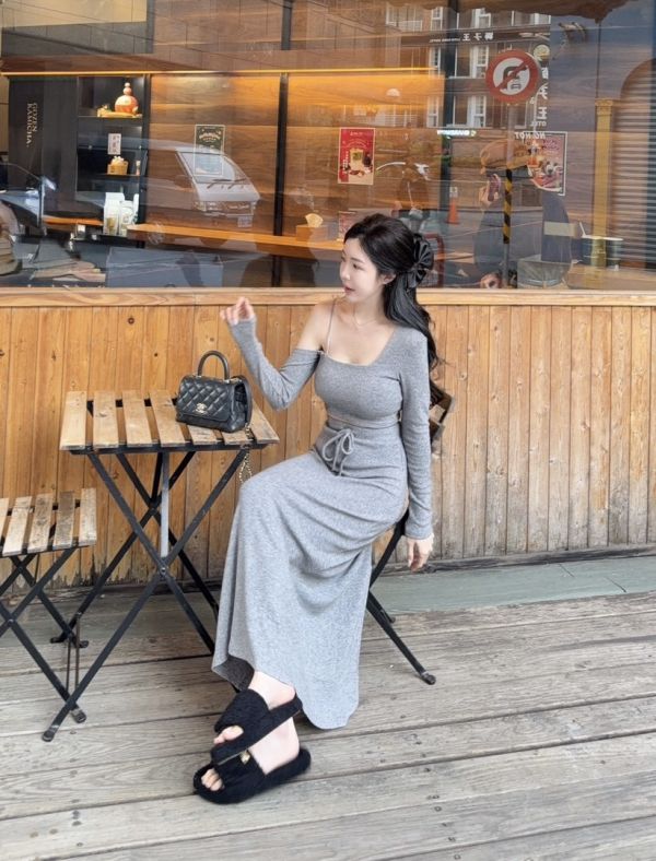 現貨 – 獨家設計長裙套裝 