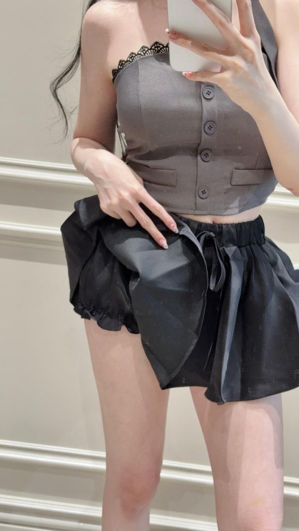 高質感緞面蓬蓬裙 