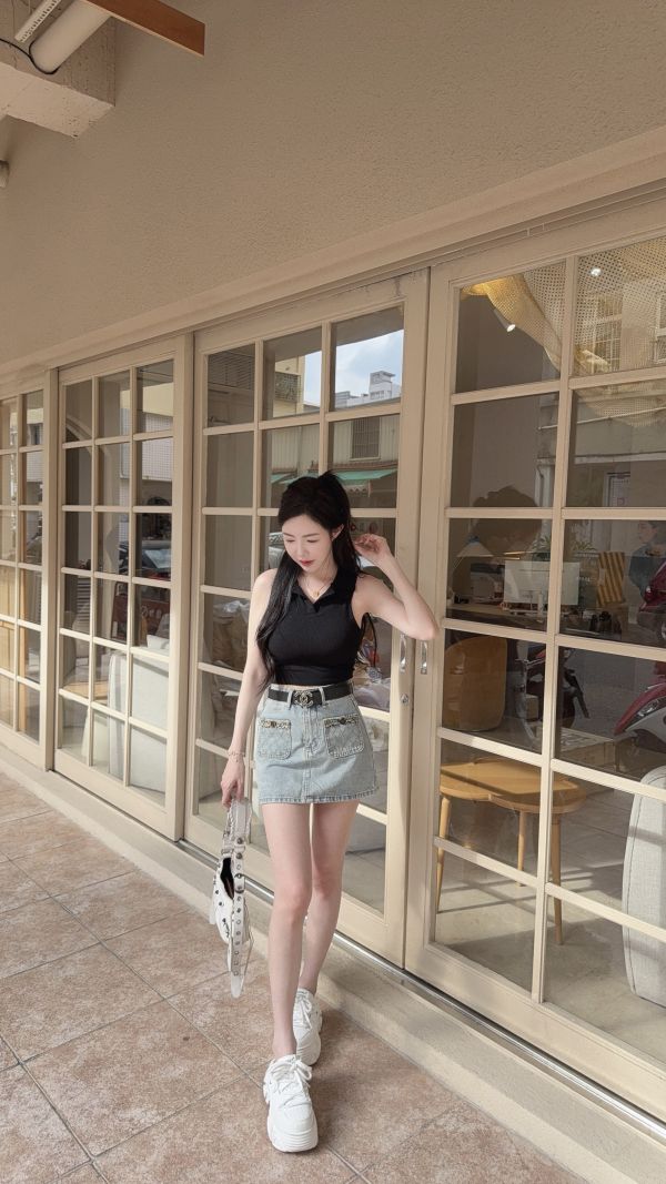 現貨 – 好身材小領背心 