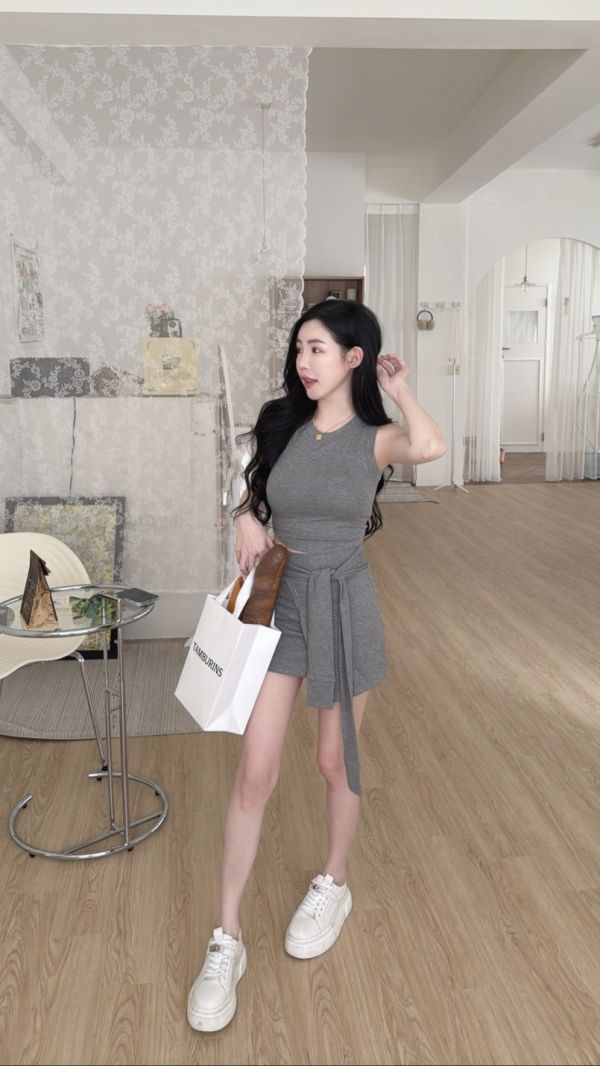 現貨 – 設計款綁帶兩件套裝 