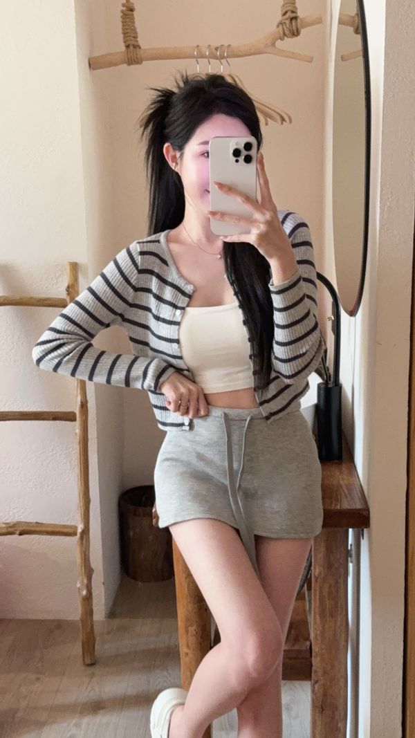 現貨 – 條紋針織小外套 