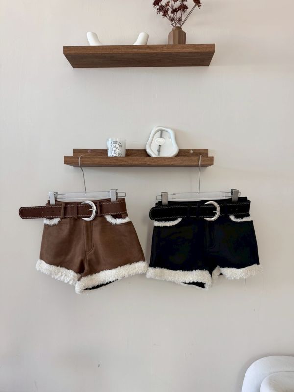 現貨 – 小雪人毛毛短褲 