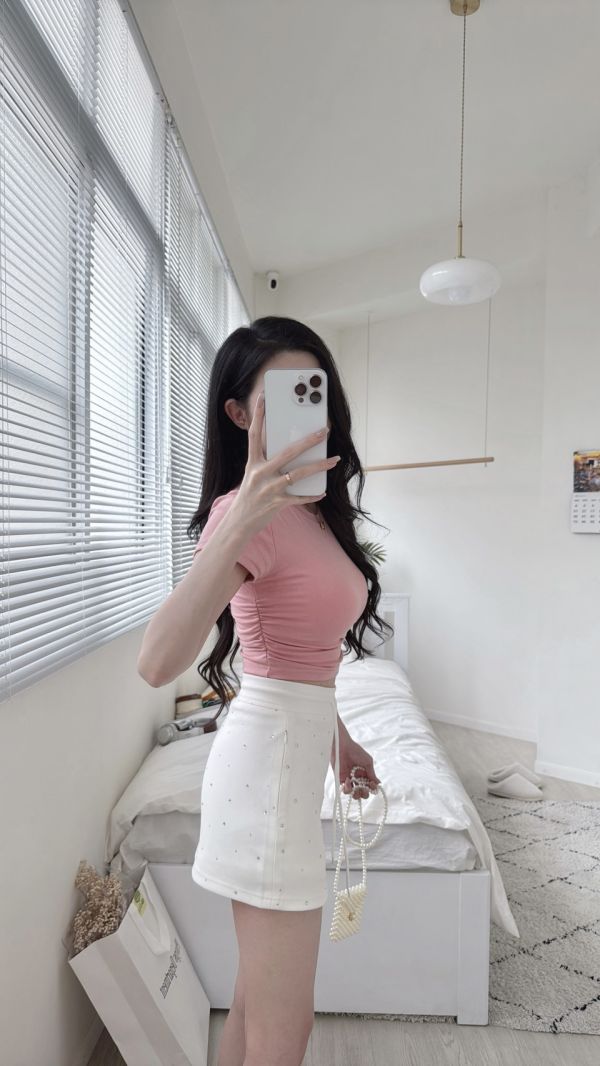 現貨 – 好身材抓皺短T 