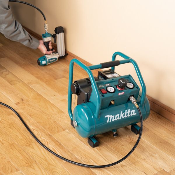 AC001G 充電式無刷空氣壓縮機 AC001G 充電式無刷空氣壓縮機
牧田AC001GZ充電式無刷空氣壓縮機_單機40V