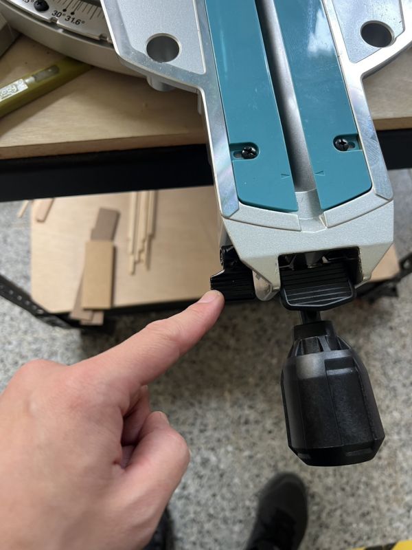LS1219L 雙軌多角度切斷機 LS1219L 雙軌多角度切斷機