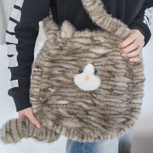 【專區贈品】可愛毛絨貓咪斜跨包 *款式隨機贈送* 