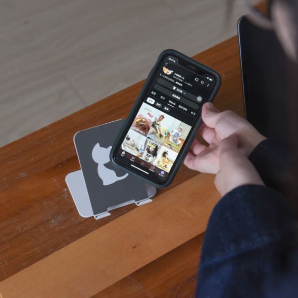 【解放雙手享受生活】貓咪款旋轉折疊平板手機支架 