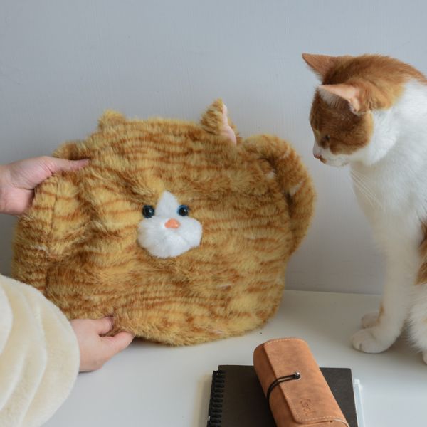 【專區贈品】可愛毛絨貓咪斜跨包 *款式隨機贈送* 