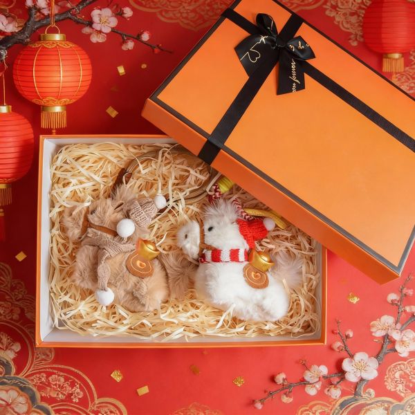 【馬年限定禮】馬年吉祥毛絨小馬吊飾禮盒  *滿額即送一盒* 