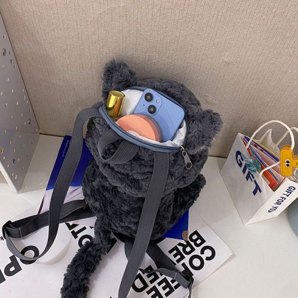 【活動贈品】背隻黑貓出門去 絨毛背包 