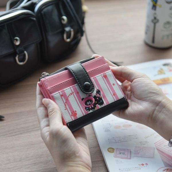 【一眼就心動】多巴胺刺繡貓咪短夾錢包 