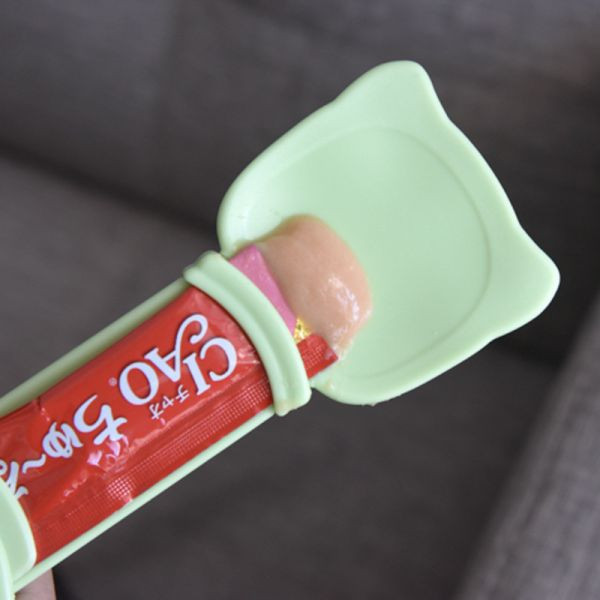 【餵泥不沾手】貓肉泥餵食器 