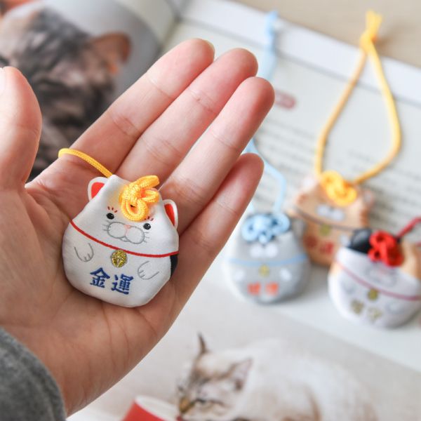 【御守喵喵來報到】開運喵御守吊飾扭蛋 *滿額隨機送一顆* 