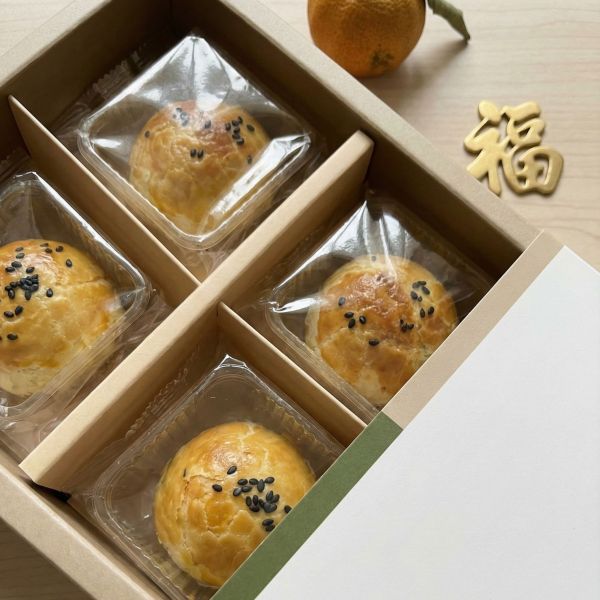 新年限定 醞月禮盒 酒香蛋黃酥,蛋黃酥禮盒,新年禮盒,過年送禮,屏東紅土鹹蛋黃,金門58度高粱,法國 AOP 奶,烏豆沙蛋黃酥,不加水蛋黃酥,新年限定蛋黃酥